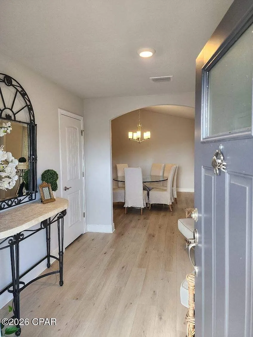 4 bed, 2211 sqft, $2,175 — Photo 2