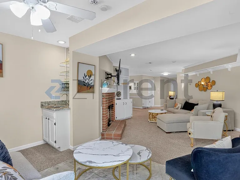 307 Hollyfax Cir — Photo 17