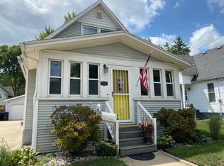 830 W Oakland Ave, Bloomington, IL