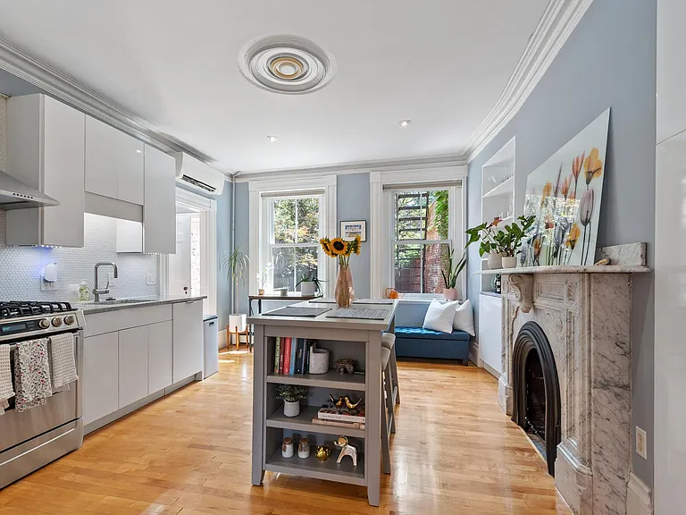 21 Harvard St #1 — Photo 8