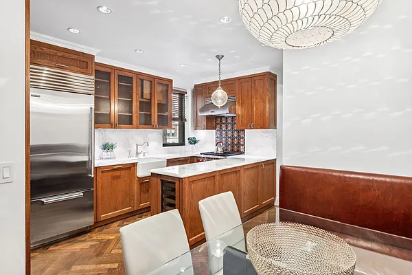 Sold by Compass | media 3