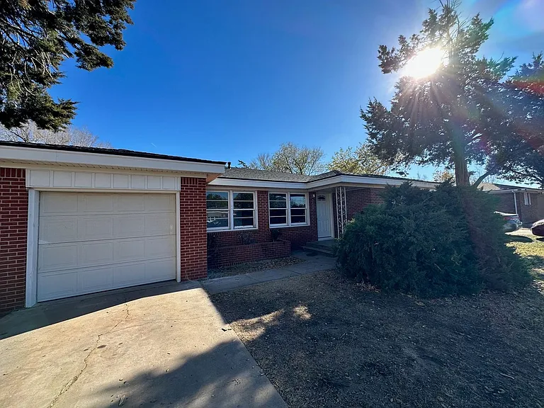 3609 S Lamar St — Photo 1