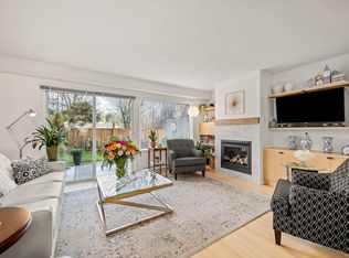 1537 Noel Ave #305, Comox, BC V9M 3H8