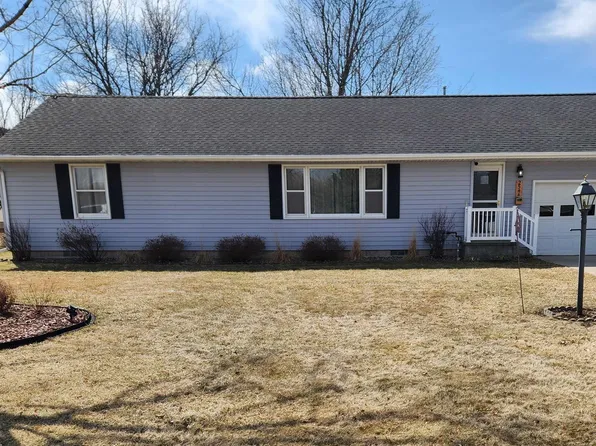 2544 River Rd, Decorah, IA 52101