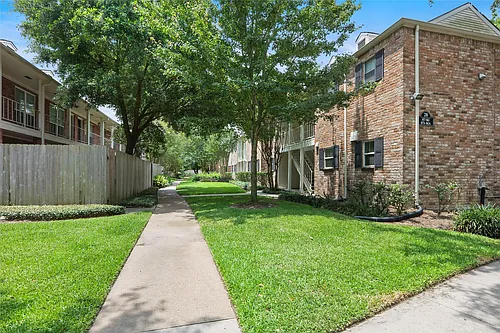 857 Wax Myrtle Ln #4 Photo 1