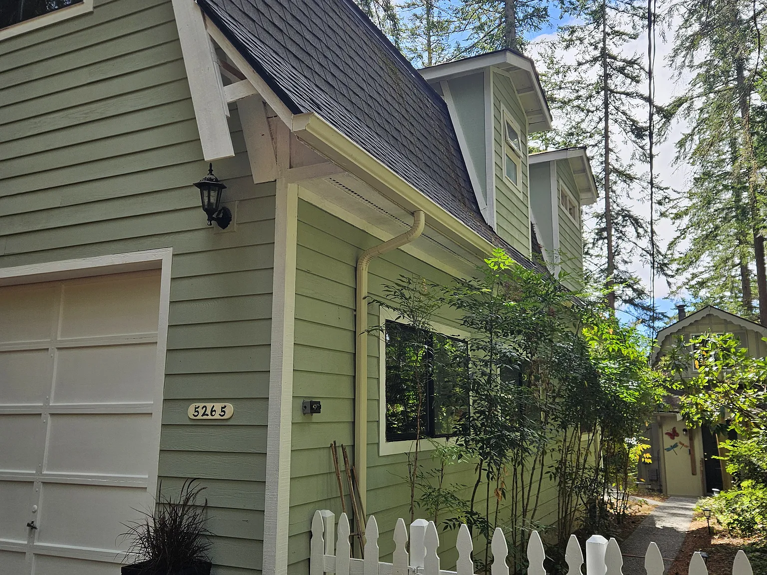 3 bed, 1.5 bath, 1300 sqft, $2,500 — Photo 3