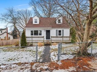 19 Uranus Rd, Rocky Point, NY 11778