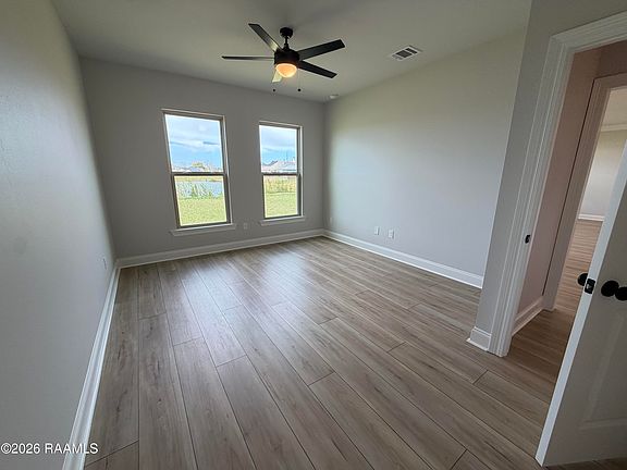 5th image of 108 Maroon St