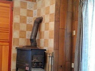 S78W32360 Sugden Rd, Mukwonago, WI 53149