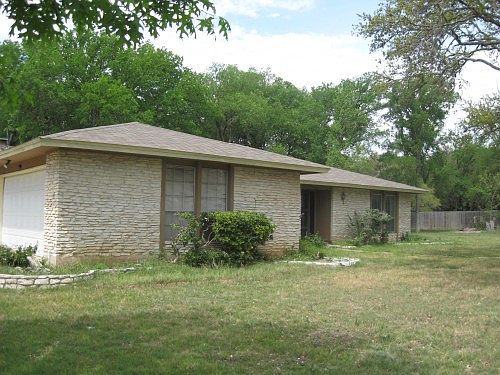 3rd image of 11006 Shady Hollow Dr