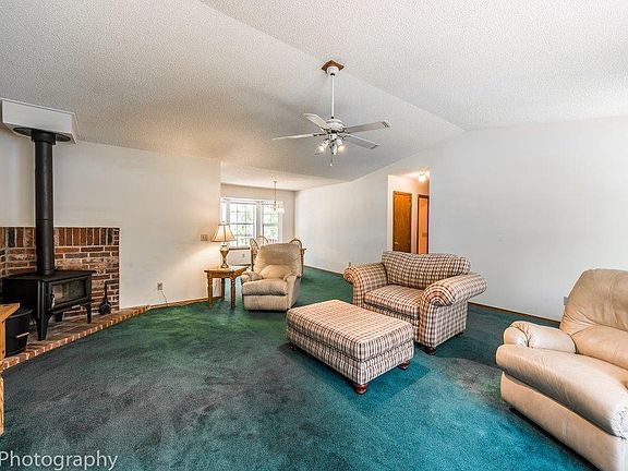 5th image of 9378 Grimes Dr