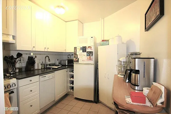 Rented by Corcoran | media 4