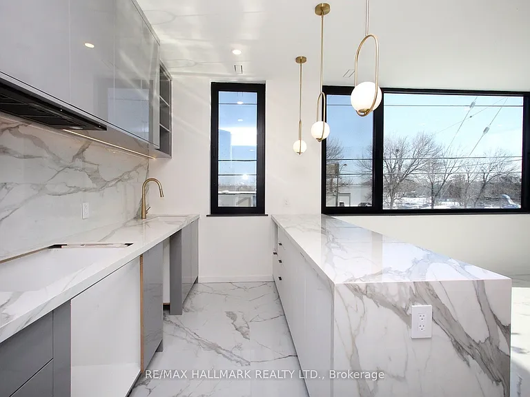 2 Owen Dr — Photo 10