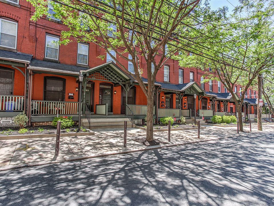 UCA 39th Sansom Wide