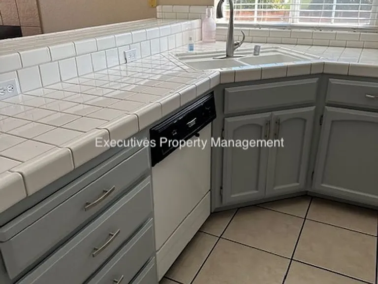 1103 Acapulco Ct — Photo 10