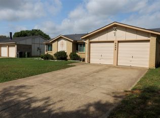 5404 Windy Meadow Dr, Arlington, TX 76017