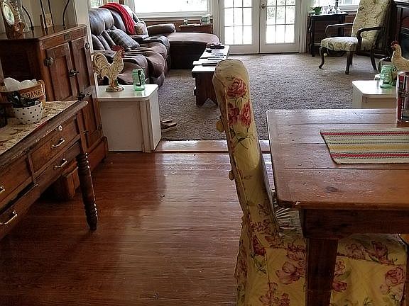 Kitch/fam room in main house