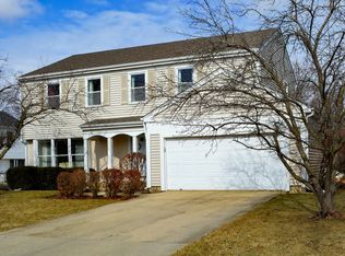 104 Adair Ct, Vernon Hills, IL