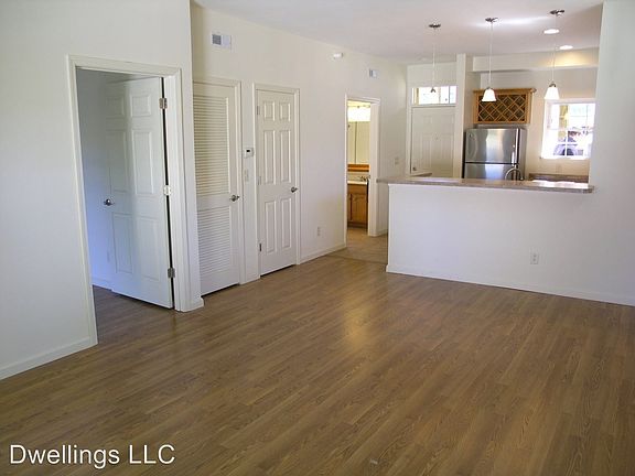 5th image of 572 E Hillside Dr APT 101