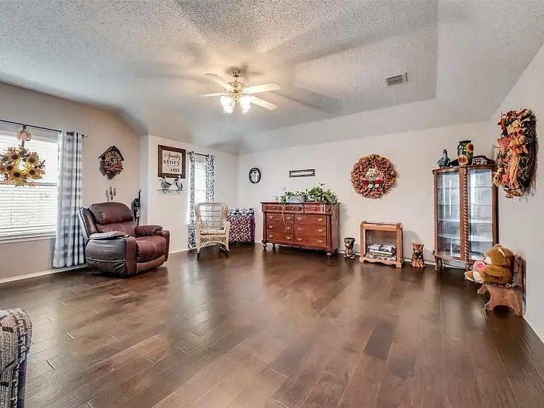 2831 Deer Ridge Dr — Photo 5