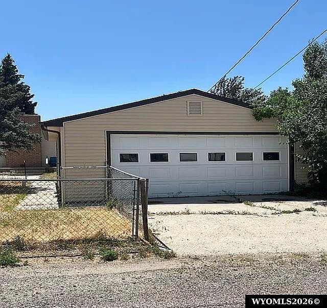 2nd image of 418 Morgan Ave