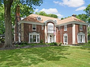 3035 Monmouth Rd, Cleveland Heights, OH 44118
