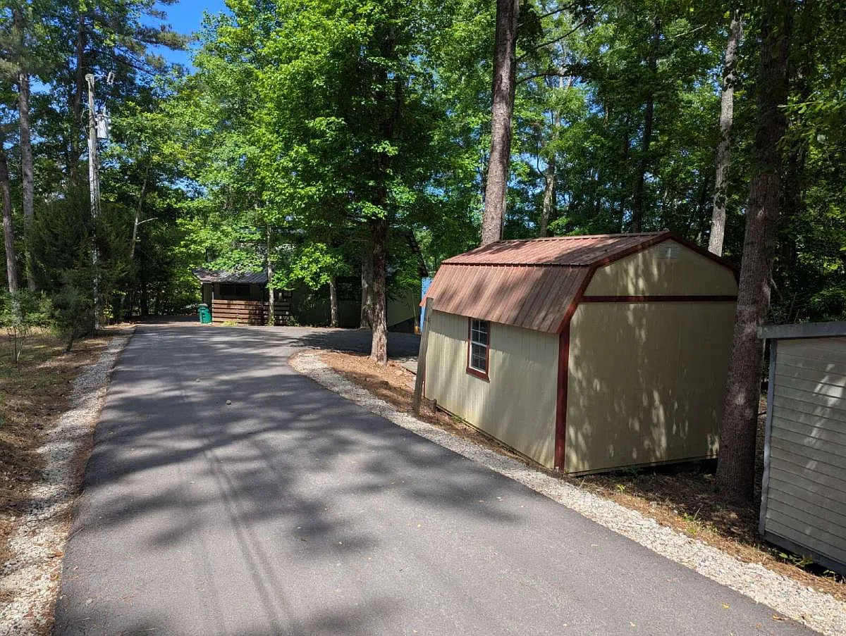 Building Photo - 176 Crooked Creek Bay Rd SE