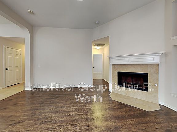 4th image of 18732 Tall Oak Dr