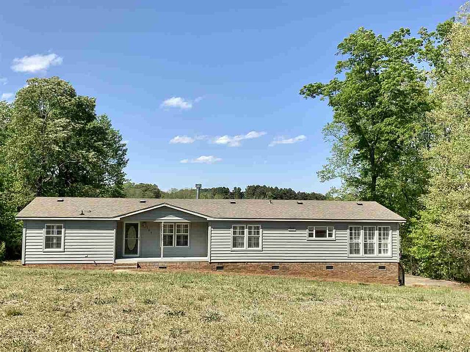 1st image of 165 Fairview Oaks Dr