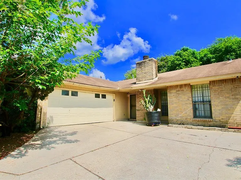 7862 Split Oak Dr — Photo 1
