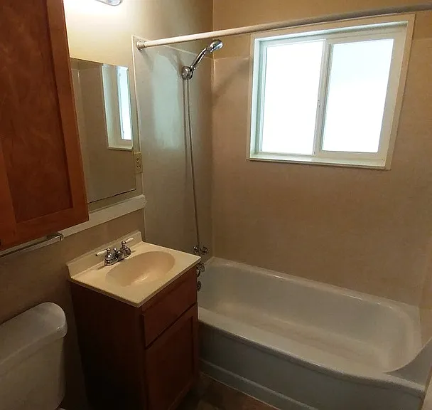 1556 McKinley St — Photo 8