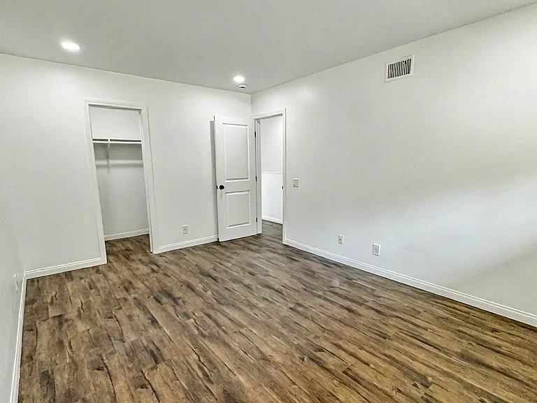 340 S El Camino Real #B — Photo 7