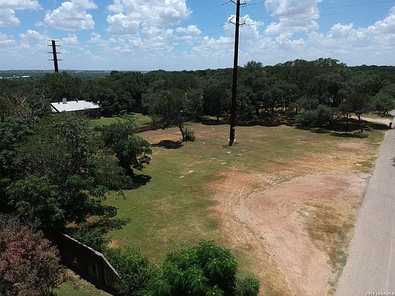 2nd image of 156 TEXAS AVE