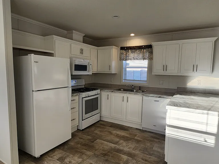 5425 Valley Dr #34 — Photo 2