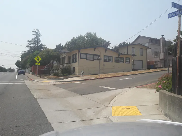 1811 Sacramento St #A — Photo 16