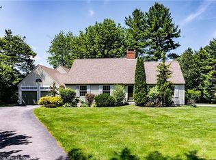 4 Arborside Dr, Falmouth, ME 04105