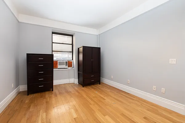 Rented by Compass | media 32