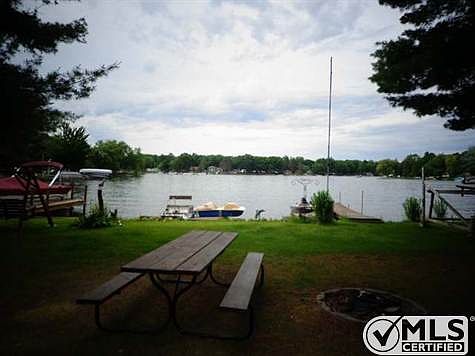 Beautiful frontage and beach
