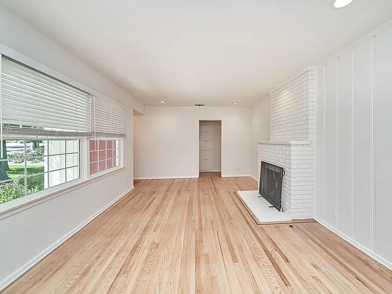 4820 Hampton Rd — Photo 9