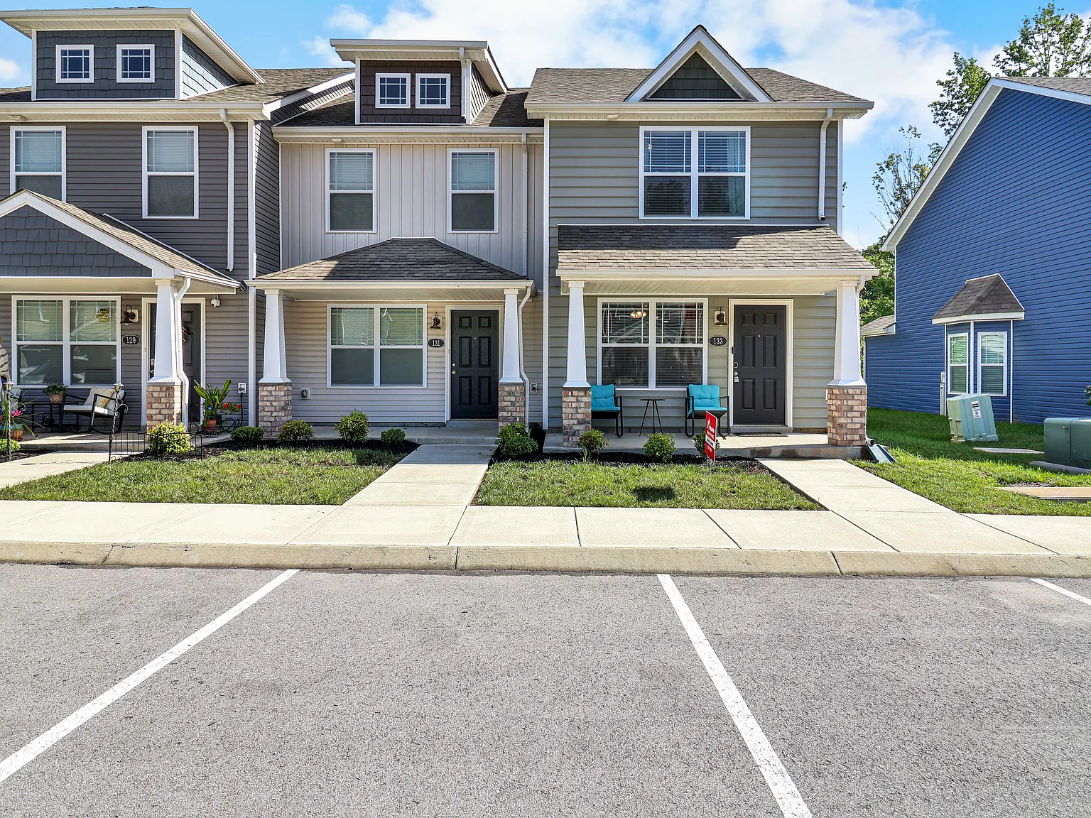 2 bed, 2.5 bath, 1224 sqft, $1,300 — Photo 4