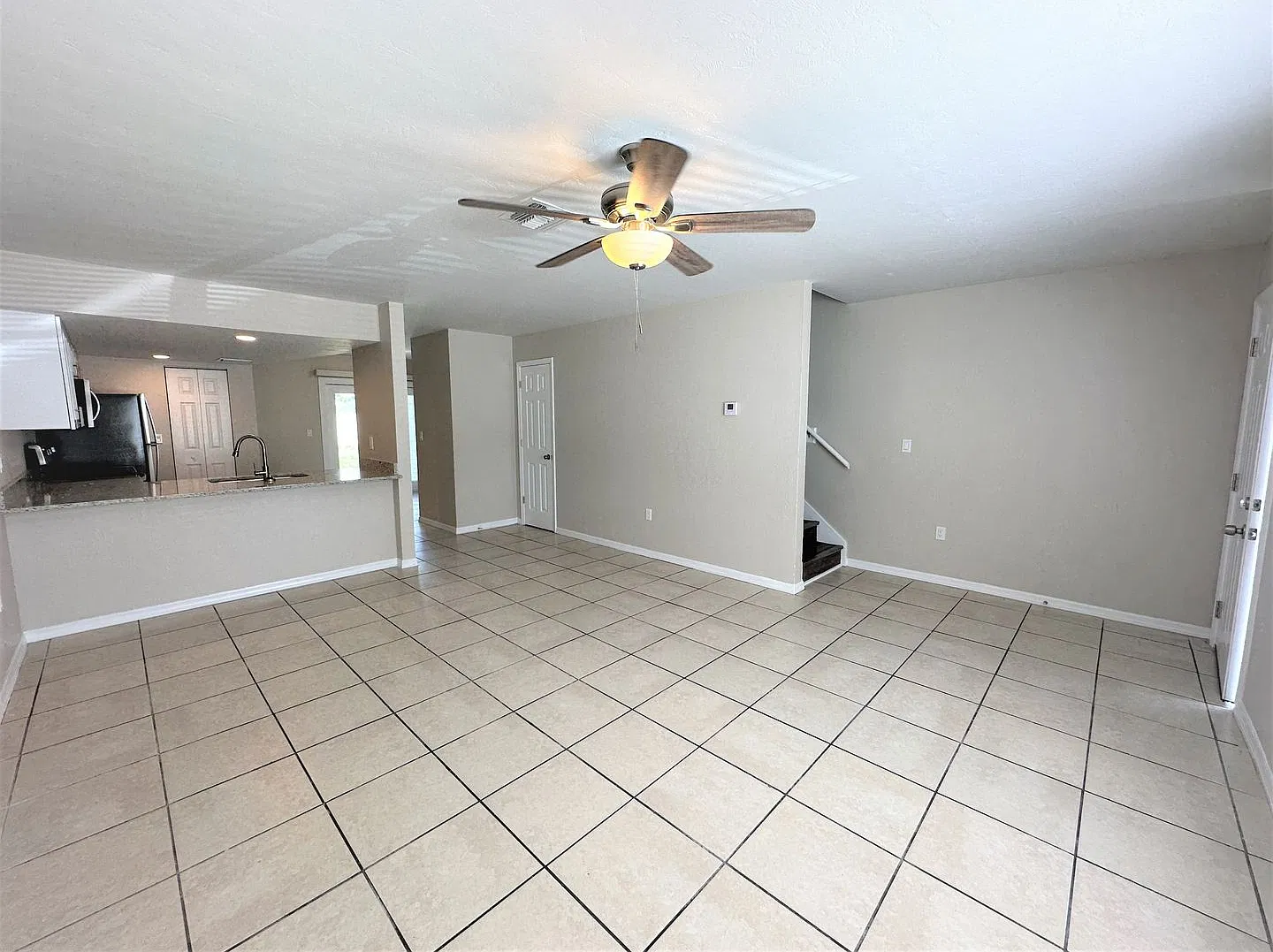 P (Residences Del Sol - 4626 Sunset Rd) — Photo 4