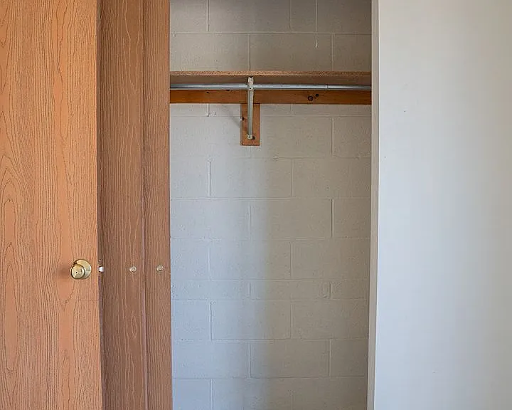 1669 Summit St #1675 — Photo 35