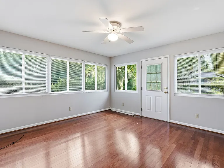 520 Windsor Rd — Photo 19