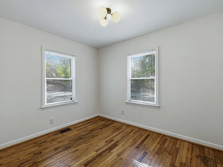 2583 Joyce Ave — Photo 20