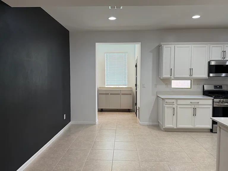 12431 W State Ave — Photo 3