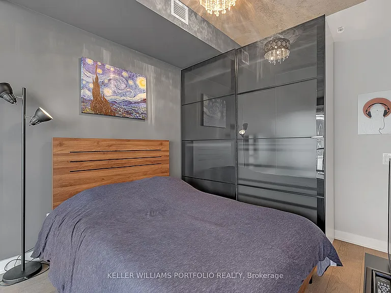 629 King St W #622 — Photo 6