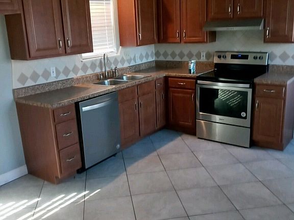 2nd image of 5412 N Macarthur Blvd