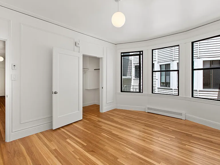 3260 Gough St #305 — Photo 7