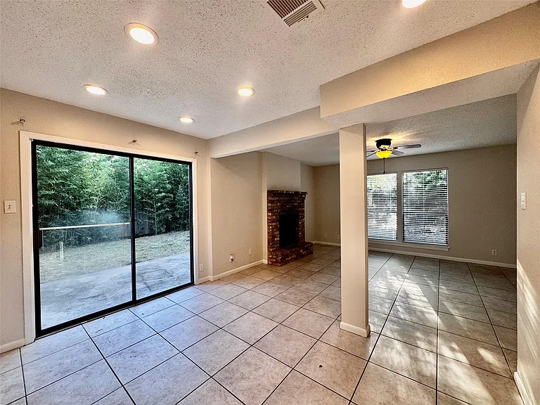 8106 Hood Cir #A — Photo 2