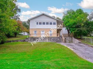 911 W Pine St #B, Rossville, GA 30741